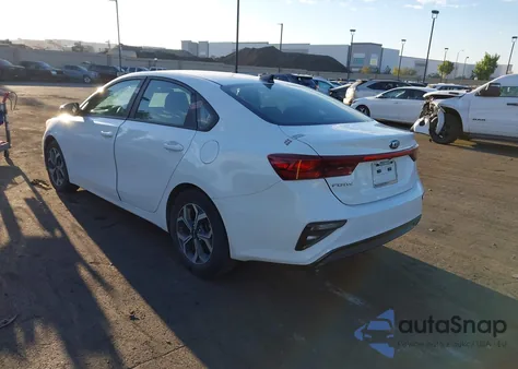 2021 Kia Forte Lxs z USA, uszkodzony, nr VIN 3KPF24AD9ME279216